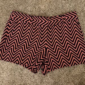 LOFT Zigzag Salmon and Navy‎ Shorts